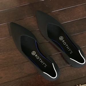 Rothys Pointed Toe flats - NEVER BEEN WORN!
